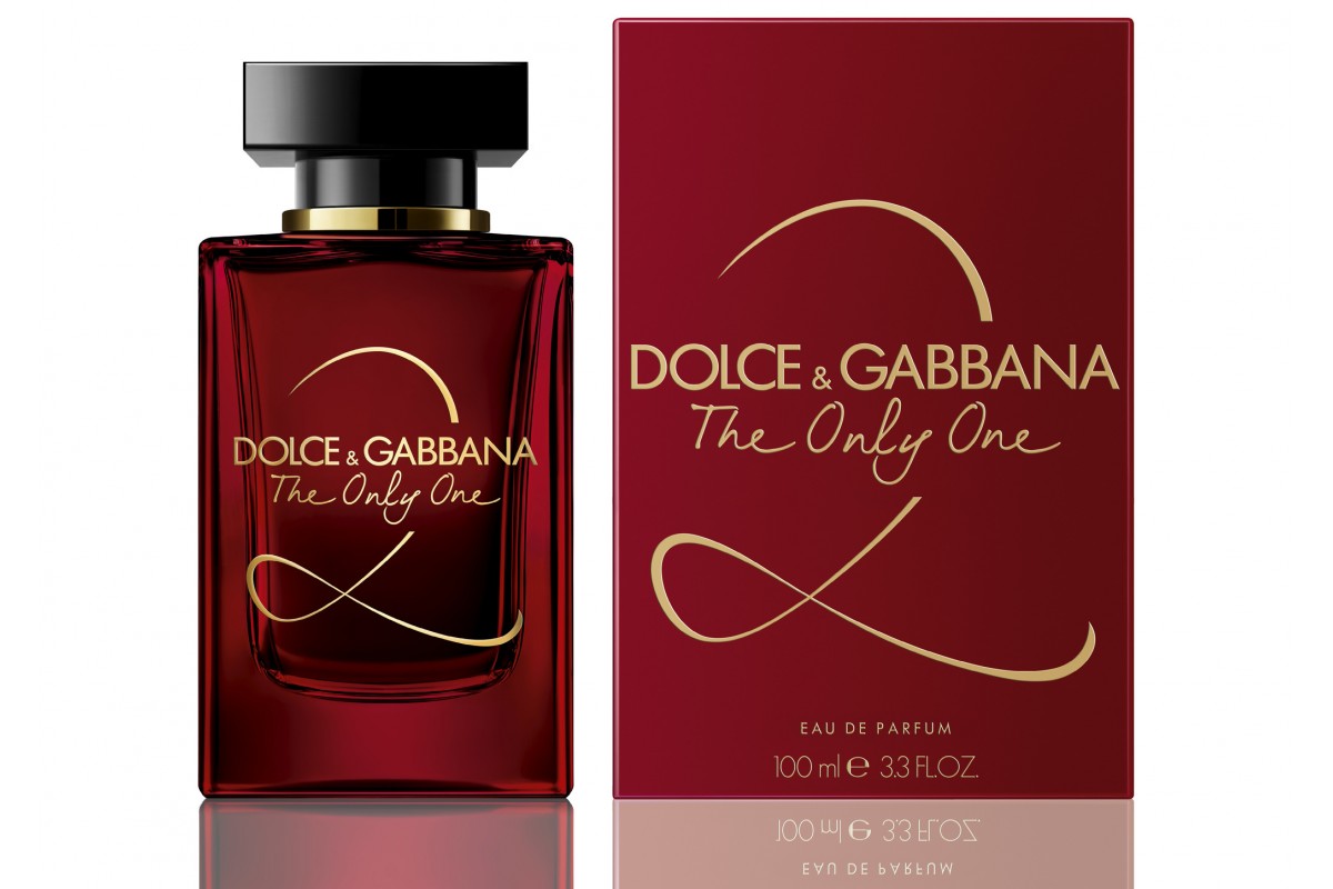 Dolce gabbana красные. Dolce Gabbana the only one 2 100 мл. Dolce & Gabbana the only one 100 мл. Дольче Габбана Парфюм в красной упаковке. Dolce& Gabbana the only one 2 EDP, 100 ml.